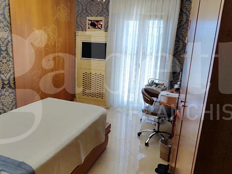 Quadrilocale in Vendita a Napoli, 130 m²