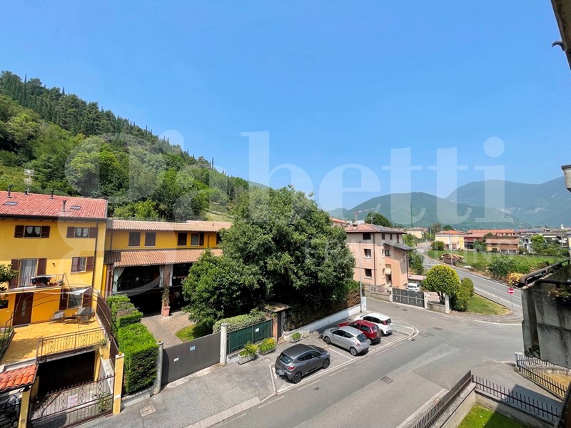Quadrilocale in Vendita a Nave, 245'000€, 121 m²