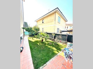 Trilocale in Vendita a Rivoli, 239'000€, 85 m²