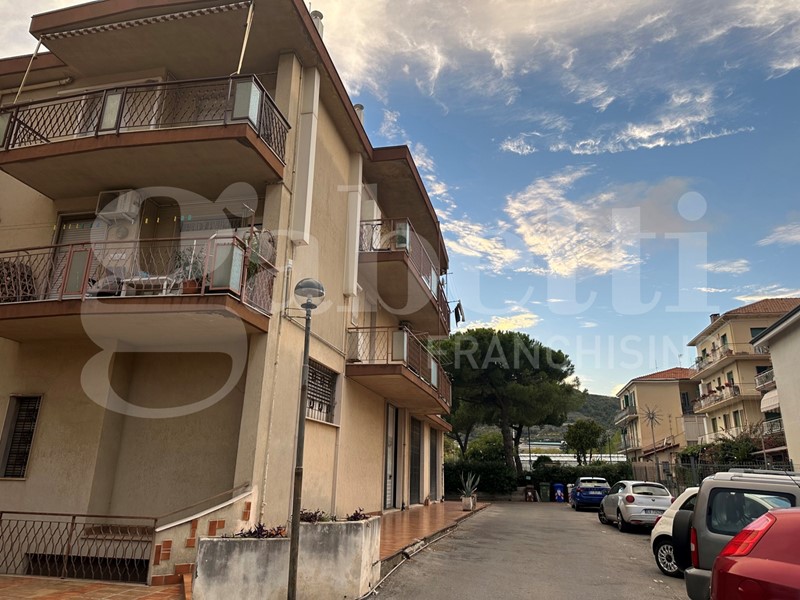 Trilocale in Vendita a Taggia, 155'000€, 55 m²