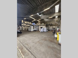 Capannone in Affitto a Cornaredo, 2'600€, 450 m²