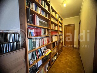 Appartamento in Vendita a Perugia, 220'000€, 165 m²