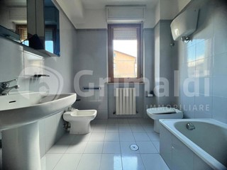 Appartamento in Vendita a Perugia, 250'000€, 247 m², arredato