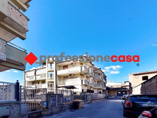 Trilocale in Vendita a Portico di Caserta, 95'000€, 140 m²