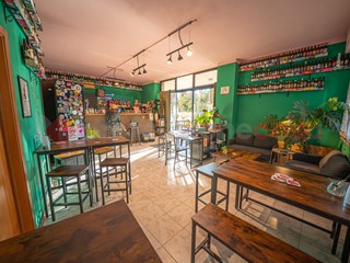 Negozio in Vendita a Cecina, 90'000€, 63 m², arredato