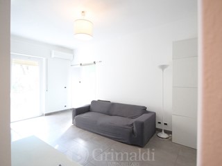 Appartamento in Vendita a Genova, 98'000€, 80 m²