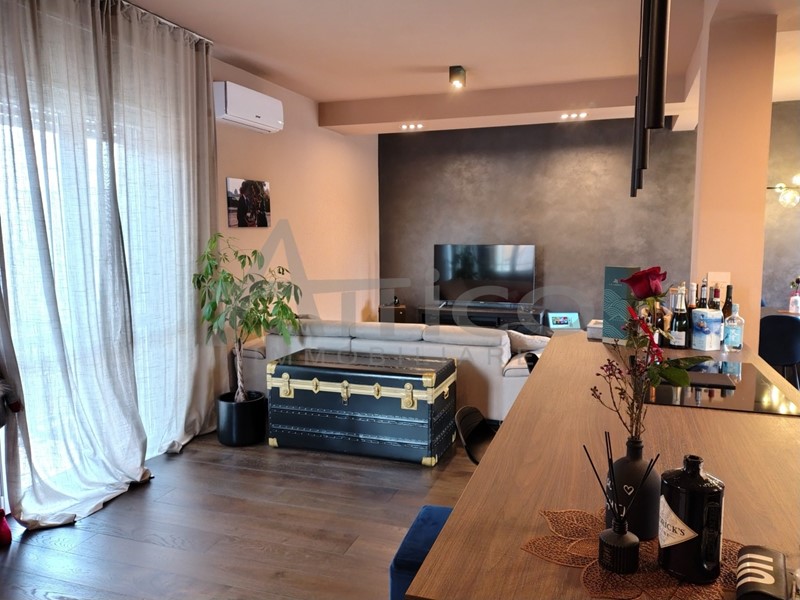 Appartamento in Vendita a Rovigo, 259'000&euro;, 165 m², con Box