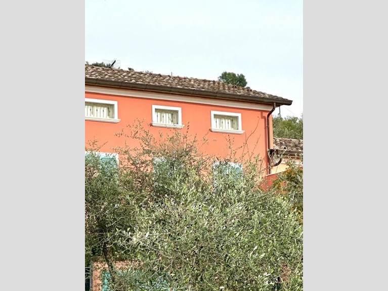 Casa Semi Indipendente in Vendita a Castelnuovo Magra, 385'000€, 200 m², arredato