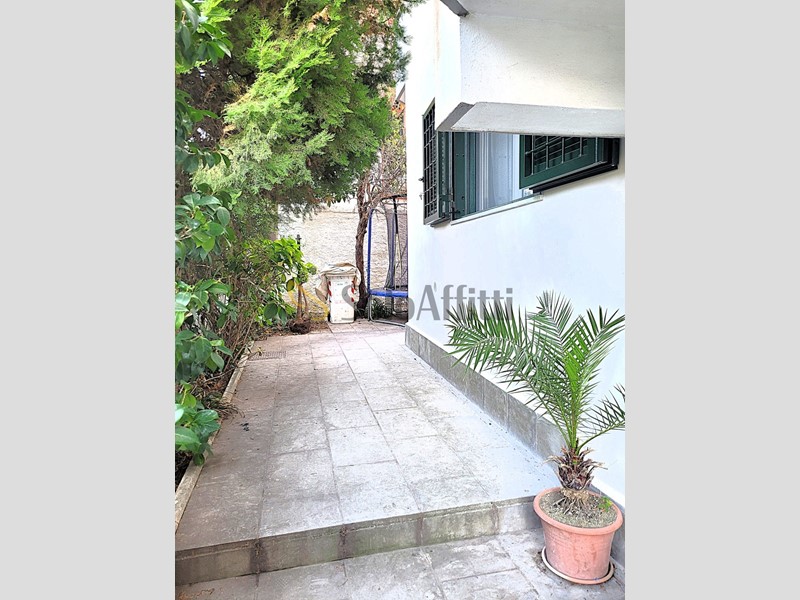 Stanza in Affitto a Napoli, zona Chiaiano, 290€, 15 m², arredato