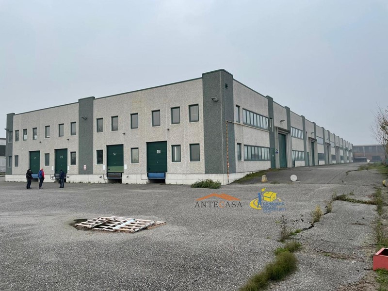 Capannone in Vendita a Parma, 4'500'000€, 7000 m²