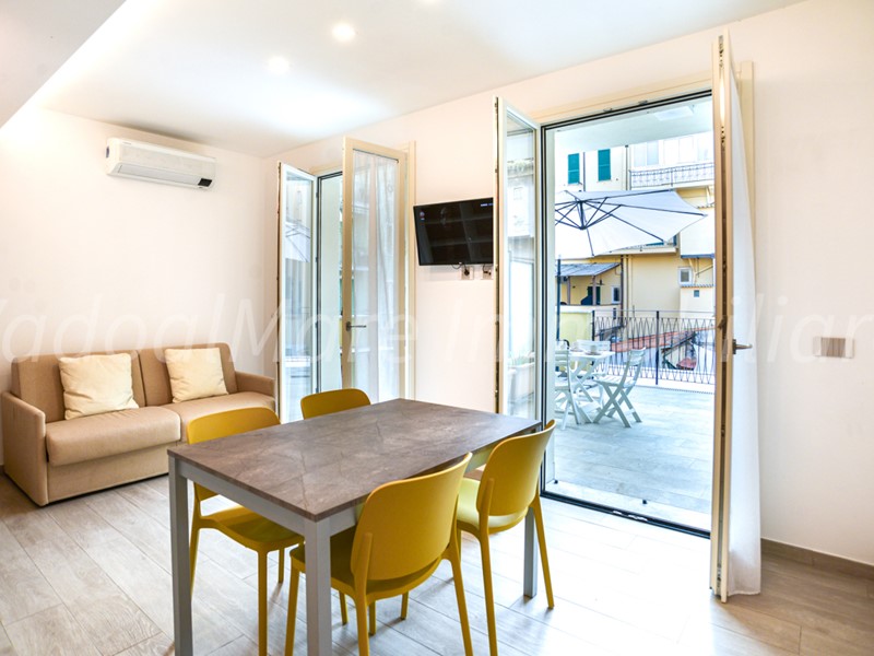 Bilocale in Affitto a Finale Ligure, 1'150€, 49 m², arredato