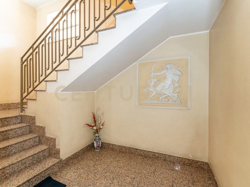 Appartamento in Vendita a Aci Catena, 79'000€, 135 m²