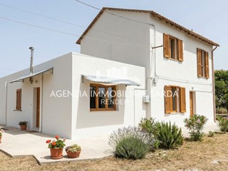 Casa Indipendente in Vendita a Alghero, 240'000&euro;, 430 m²