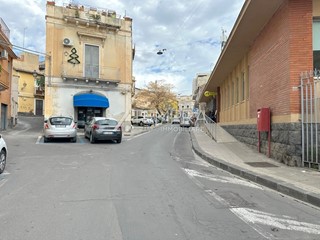 Casa Indipendente in Vendita a Adrano, 65'000&euro;, 105 m²