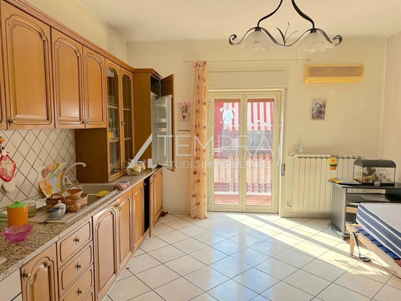 Quadrilocale in Vendita a Adrano, 65'000&euro;, 8 m²
