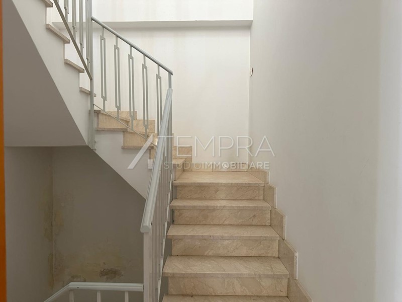 Appartamento in Vendita a Adrano, 45'000&euro;, 100 m²