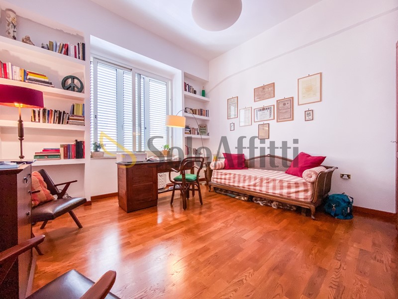 Quadrilocale in Affitto a Napoli, zona Vomero, 1'450€, 100 m², arredato