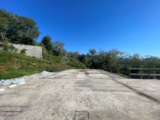 Casa Indipendente in Vendita a Sarzana, zona Nave, 270'000&euro;, 220 m²