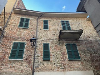 Quadrilocale in Vendita a Piegaro, 46'000€, 100 m², arredato