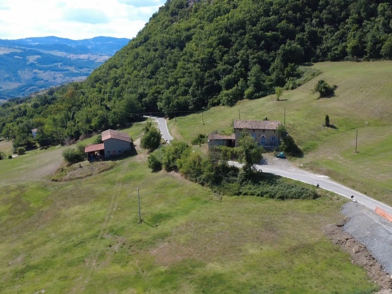 Casa Indipendente in Vendita a Zocca, 218'000€, 450 m²
