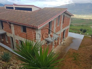 Monolocale in Vendita a Alcamo, 250'000&euro;, 700 m²