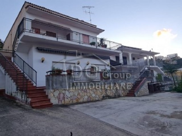 Casa Indipendente in Vendita a Alcamo, 160'000€, 320 m²