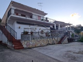 Casa Indipendente in Vendita a Alcamo, 160'000€, 320 m²