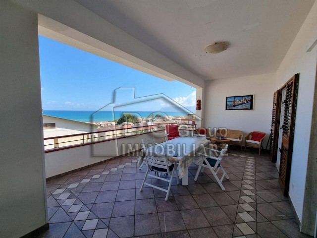 Villa in Vendita a Alcamo, 230'000€, 200 m²