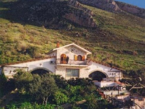 Villa in Vendita a Castellammare del Golfo, 350 m²