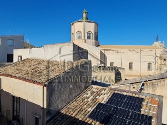 Quadrilocale in Vendita a Alcamo, 160'000&euro;, 145 m²