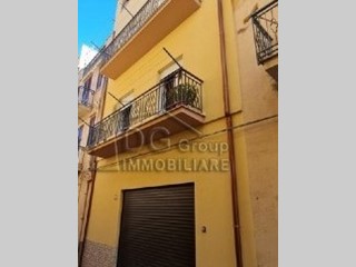 Casa Indipendente in Vendita a Alcamo, 190'000€, 360 m²