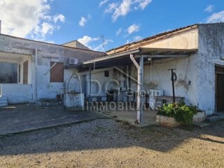 Villa in Vendita a Alcamo, 100'000€, 140 m²