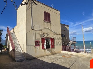 Villa in Vendita a Alcamo, 130'000€, 100 m²