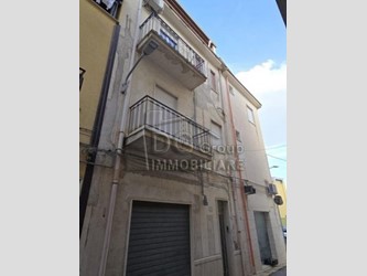 Casa Indipendente in Vendita a Alcamo, 65'000€, 240 m²
