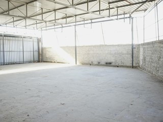 Magazzino in Affitto a San Giuliano Terme, zona San Martino a Ulmiano, 500€, 200 m²