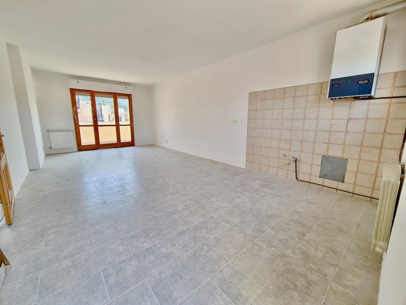 Quadrilocale in Vendita a Pisa, zona Marina di Pisa, 310'000€, 86 m², con Box