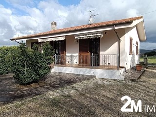 Casa Indipendente in Vendita a San Giuliano Terme, zona Arena Metato, 450'000€, 158 m²