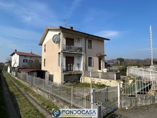 Quadrilocale in Vendita a Cazzago San Martino, 139'900€, 94 m²