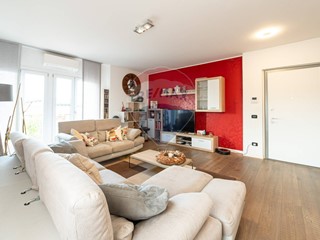 Villa in Vendita a Dalmine, 285'000€, 206 m²