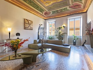 Appartamento in Vendita a Imperia, 750'000€, 190 m²