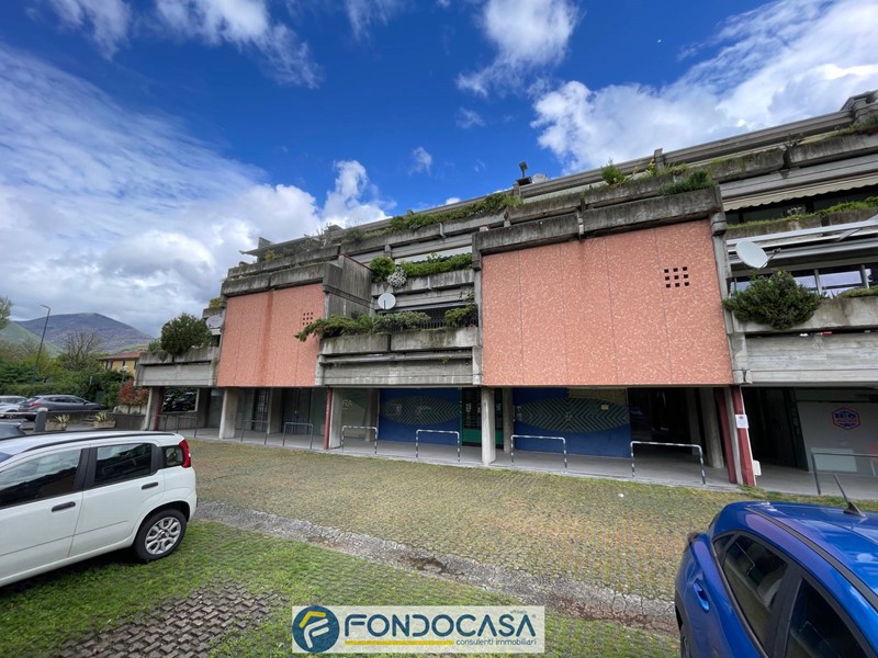Immobile commerciale in Vendita a Iseo, 100'000€, 150 m²