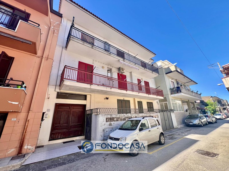 Quadrilocale in Vendita a Sant'Arpino, 165'000€, 130 m², con Box