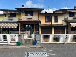 Villetta a schiera in Vendita a Rovato, 259'900&euro;, 215 m²