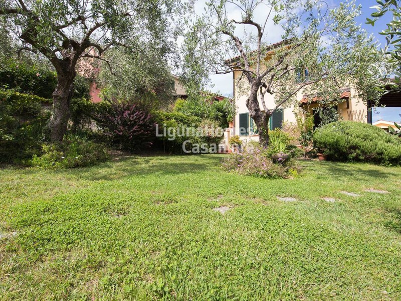 Villa in Vendita a Diano Marina, 349'000€, 104 m²