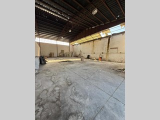 Attività commerciale in Vendita a Ottaviano, 800 m²