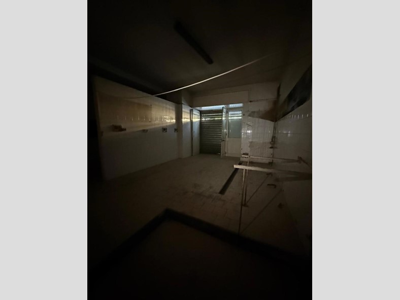 Attività commerciale in Affitto a Somma Vesuviana, 370 m²