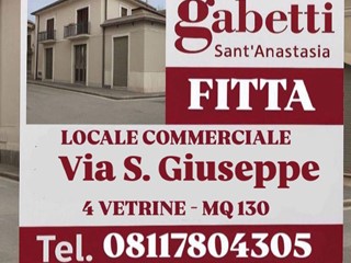 Attività commerciale in Affitto a Sant'Anastasia, 130 m²