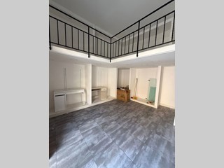 Attività commerciale in Affitto a Sant'Anastasia, 25 m²