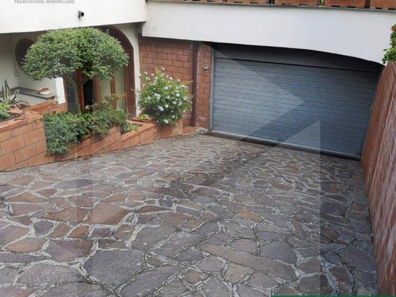 Casa Indipendente in Vendita a Somma Vesuviana, 599'967€, 440 m²