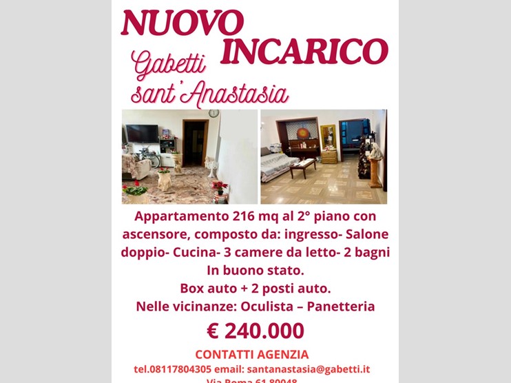 Appartamento in Vendita a Napoli, 240'000€, 216 m²